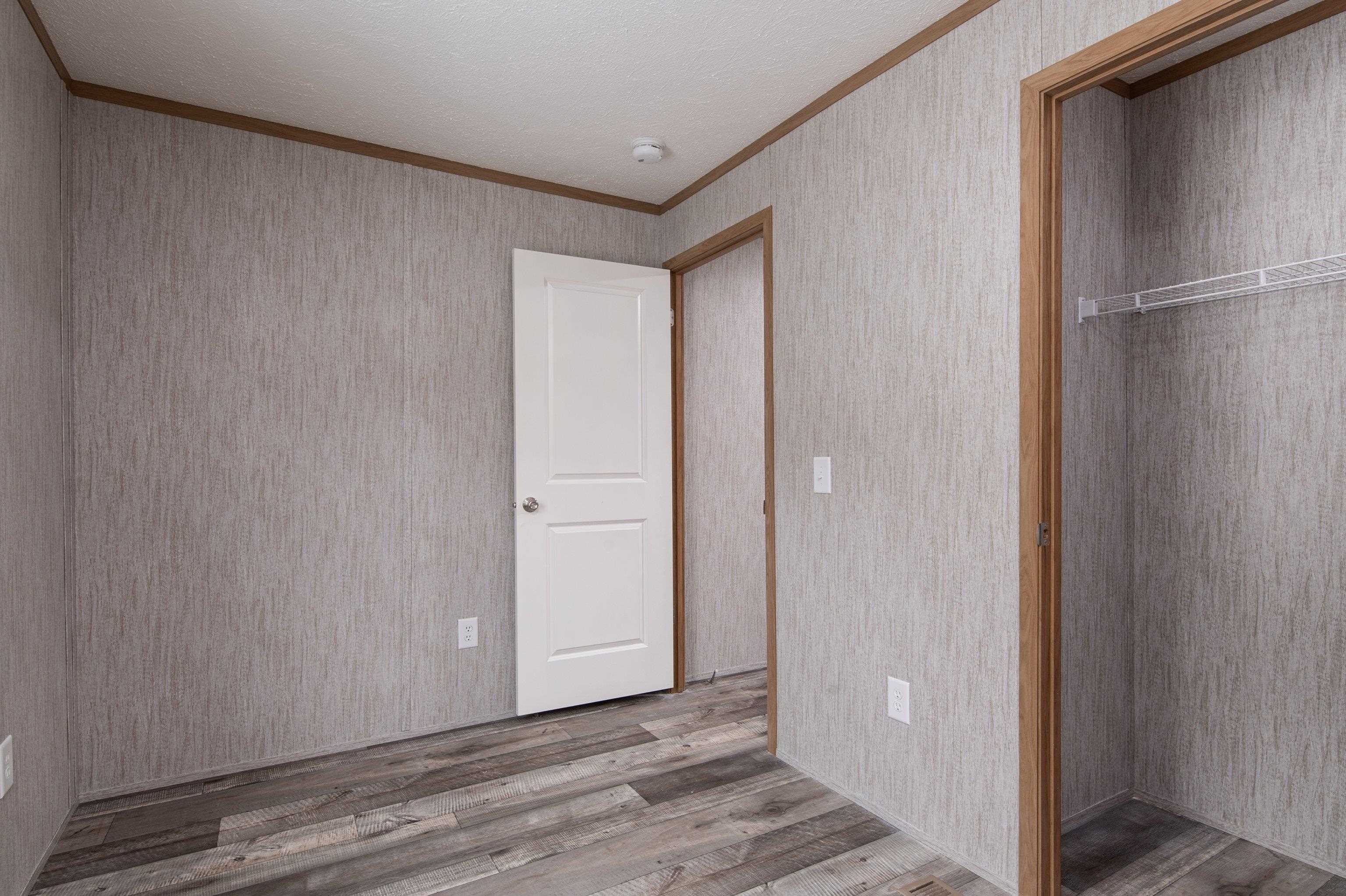 135 Oak Street St. Johnsbury, VT 05819 - Photo 19 of 22