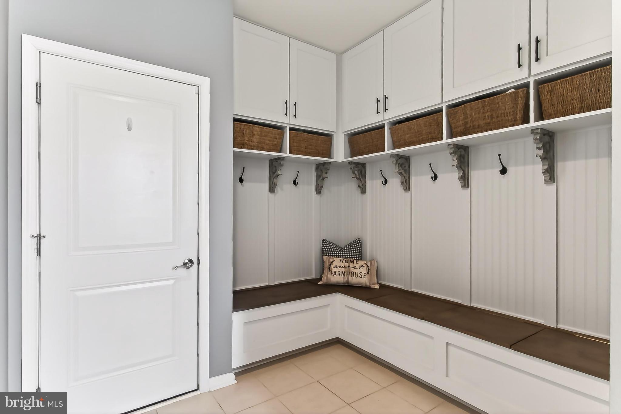 1103 Themis Street Southeast Leesburg, VA 20175 - Photo 48 of 108 Custom cubbies at entry from garage