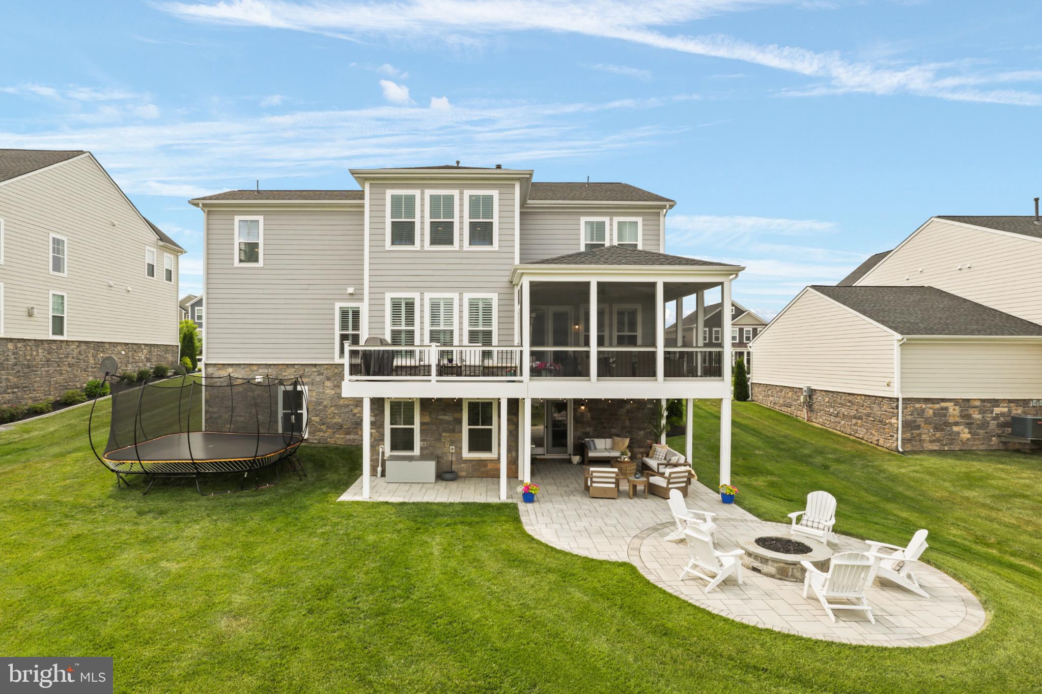 1103 Themis Street Southeast Leesburg, VA 20175 - Photo 94 of 108 Rear view of home. Trampoline conveys