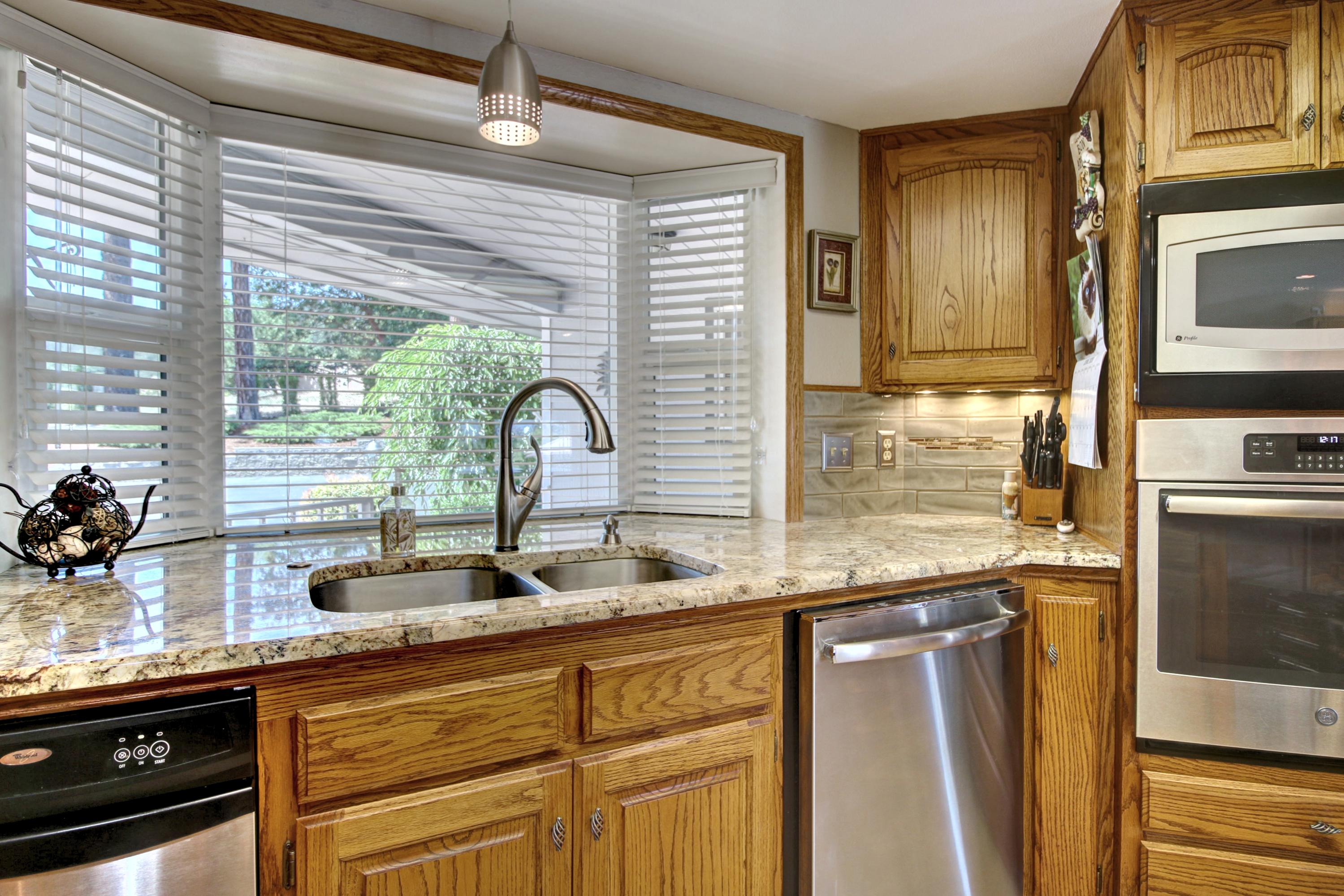 1930 Old Military Road Central Point, OR 97502 - Photo 14 of 63 All newer stainless appliances