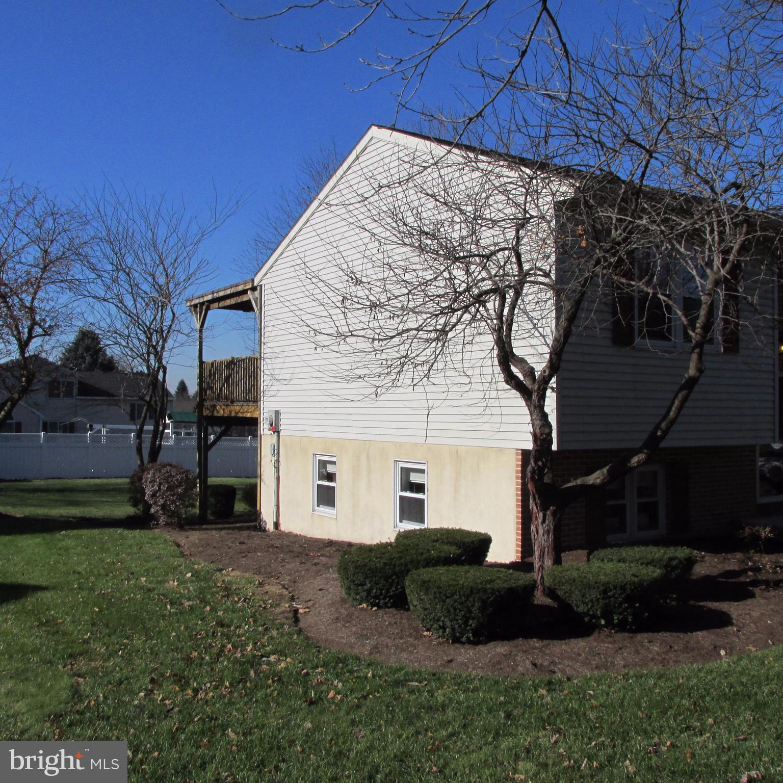 66 Eastbrook Road Ronks, PA 17572 - Photo 40 of 43 Fall time side