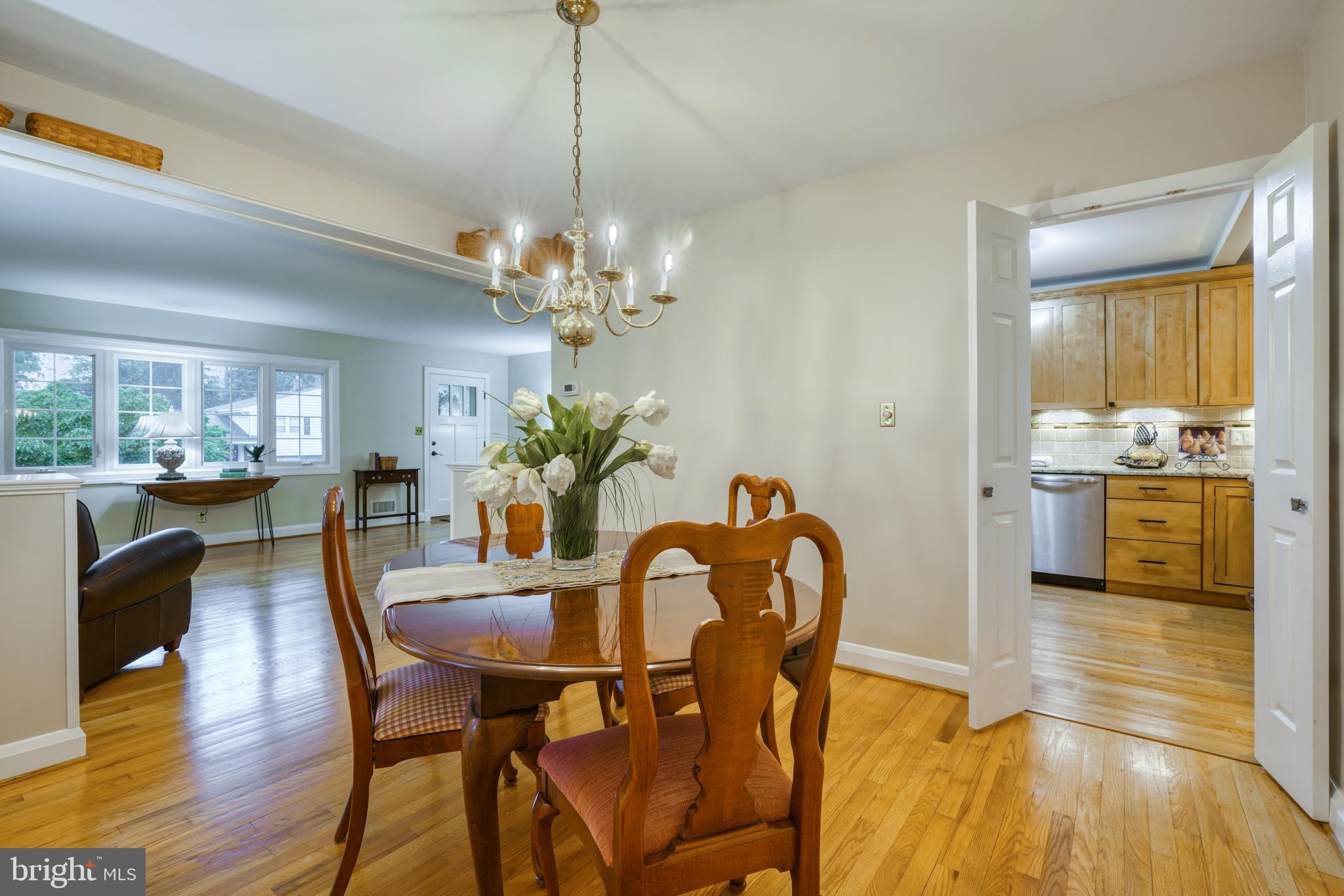 8410 Saunders Road Lutherville-Timonium, MD 21093 - Photo 6 of 40 Formal Dining Room