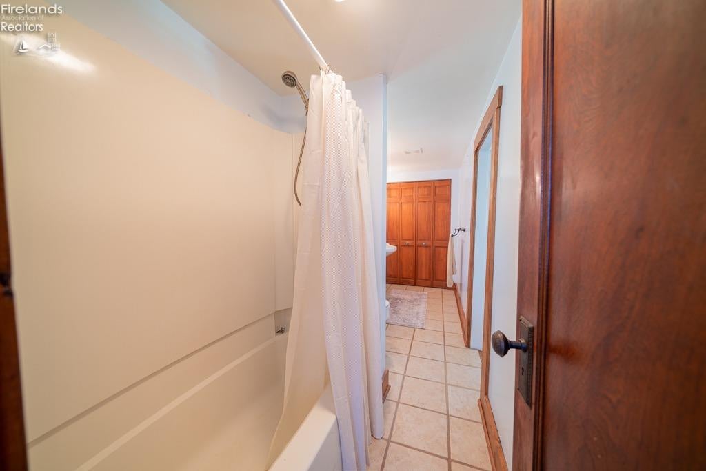 621 Rice Street Elmore, OH 43416 - Photo 16 of 27 Gallery Image 16