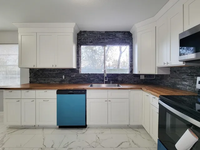 $1,645 | 2024 Stonesthrow Drive, Bay City, TX 77414