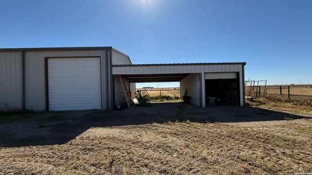 $895,000 | 9506 F M 835, Slaton, TX 79364