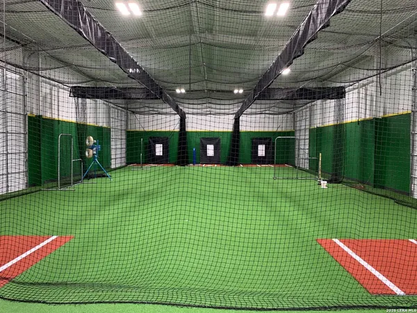 a green room with lots of green space