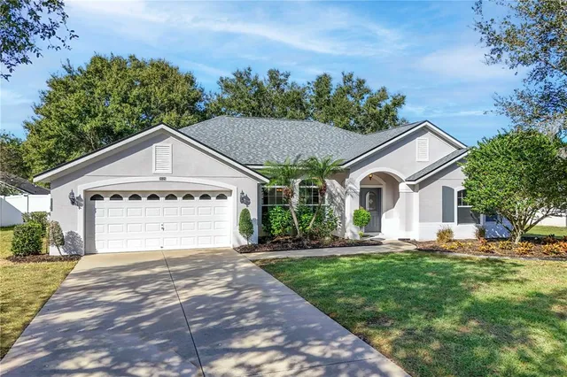 $389,000 | 2026 Oakbend Drive, Eustis, FL 32726