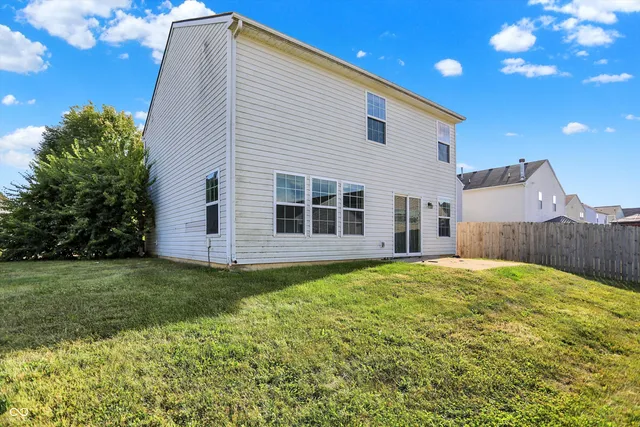 $250,000 | 11438 Arches Drive, Indianapolis, IN 46235