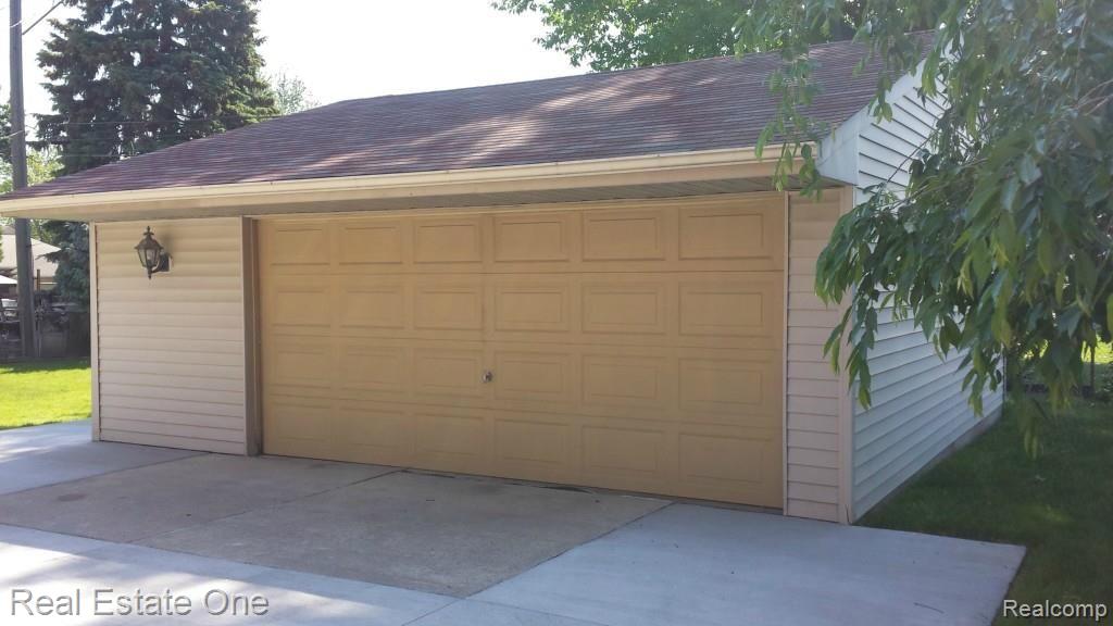 18246 Reed Street Melvindale, MI 48122 - Photo 11 of 34