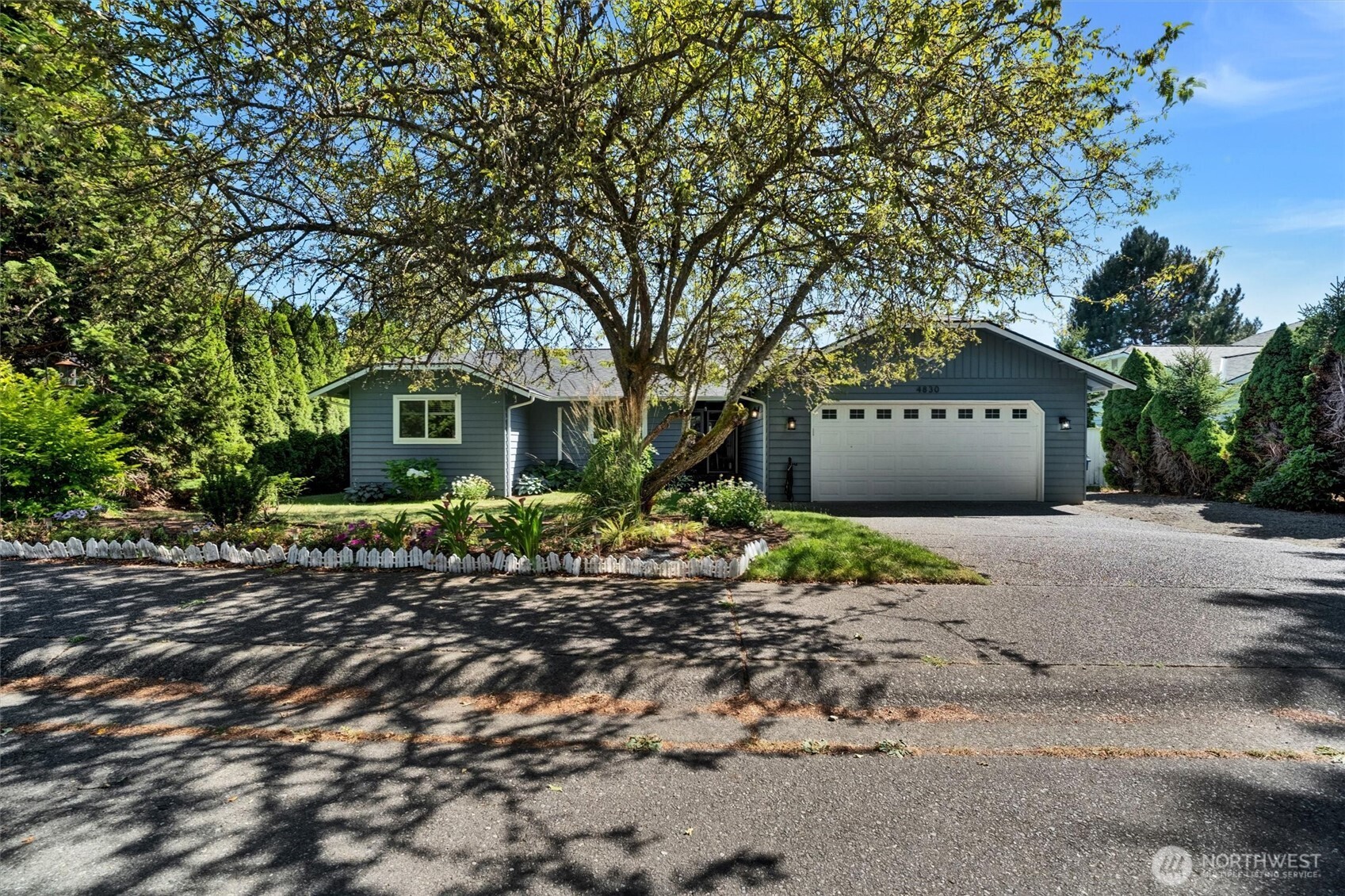 4830 154th Place Southwest Edmonds, WA 98026 - Photo 2 of 24