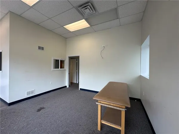 $2,500 | 3379 Pittsburgh Street, Unit 109, Perryopolis, PA 15473