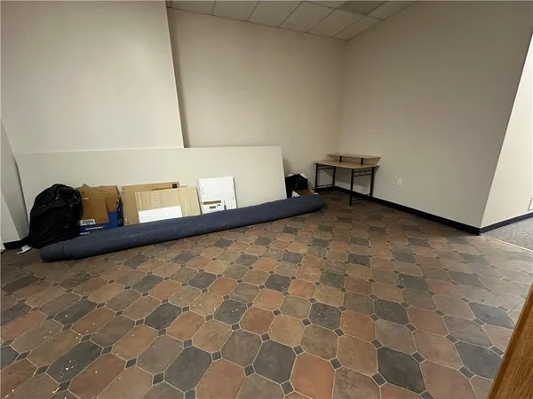 $2,500 | 3379 Pittsburgh Street, Unit 109, Perryopolis, PA 15473