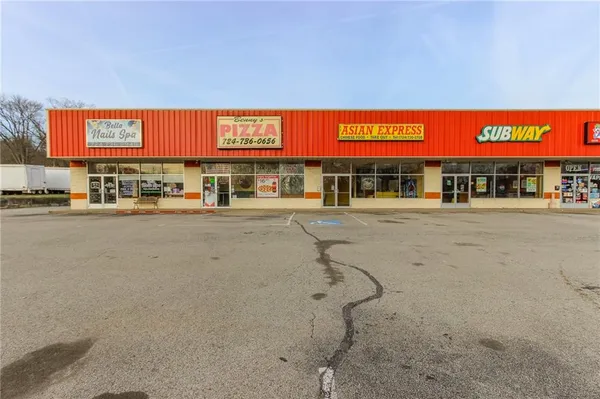 $2,500 | 3379 Pittsburgh Street, Unit 109, Perryopolis, PA 15473
