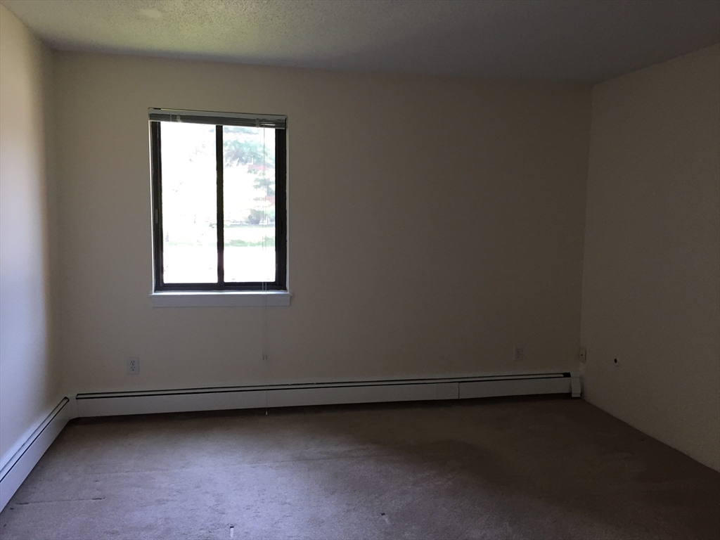 9 Davis Road, Unit B10 Acton, MA 01720 - Photo 3 of 9