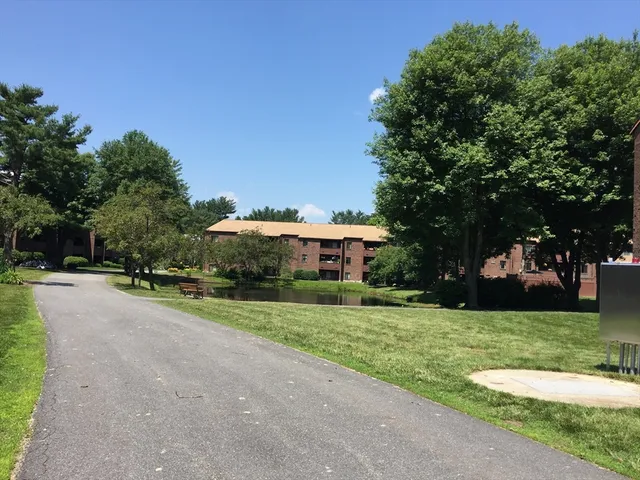 $1,900 | 9 Davis Road, Unit B10, Acton, MA 01720