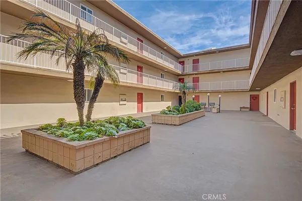 $1,450,000 | 15 15th Street, Unit 22, Hermosa Beach, CA 90254
