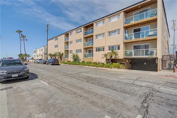 $1,450,000 | 15 15th Street, Unit 22, Hermosa Beach, CA 90254