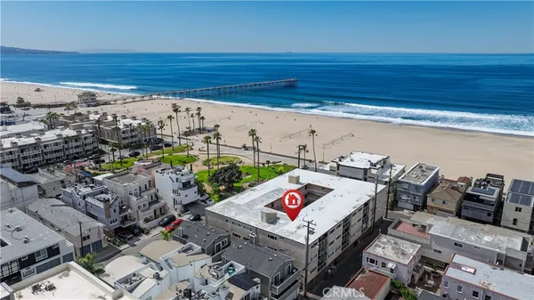 $1,450,000 | 15 15th Street, Unit 22, Hermosa Beach, CA 90254