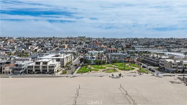 $1,450,000 | 15 15th Street, Unit 22, Hermosa Beach, CA 90254