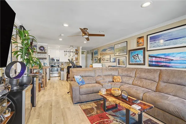 $1,450,000 | 15 15th Street, Unit 22, Hermosa Beach, CA 90254