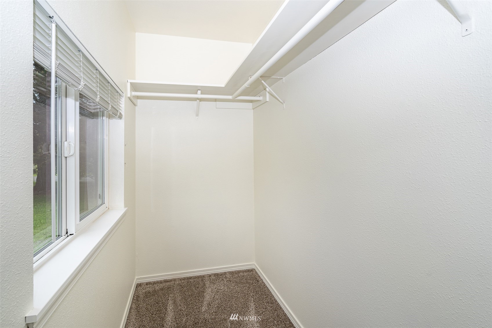 517 Leudinghaus Road Chehalis, WA 98532 - Photo 15 of 37 a view of small space with racks on the wall