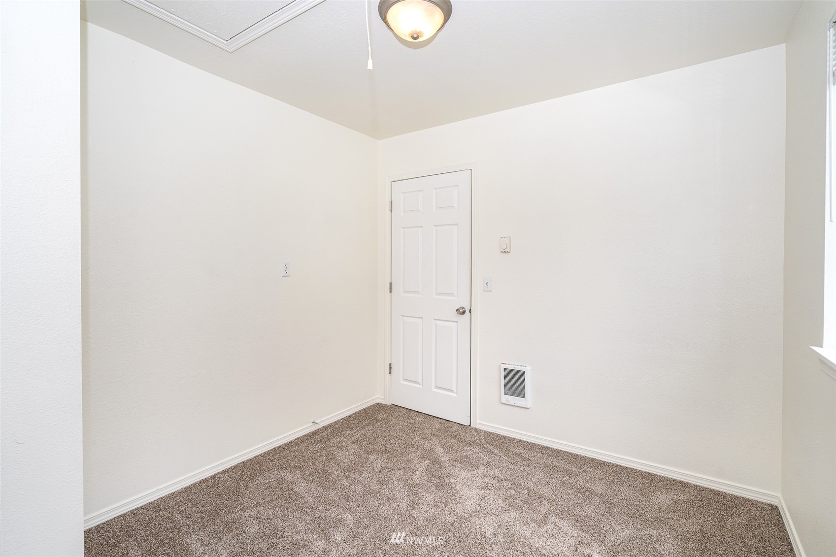 517 Leudinghaus Road Chehalis, WA 98532 - Photo 20 of 37 a view of an empty room
