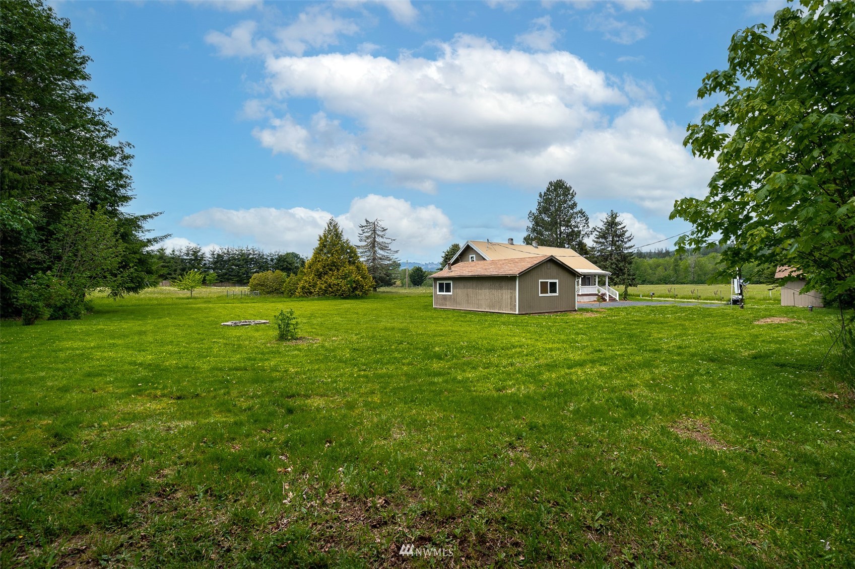 517 Leudinghaus Road Chehalis, WA 98532 - Photo 33 of 37 a view of a house with a yard