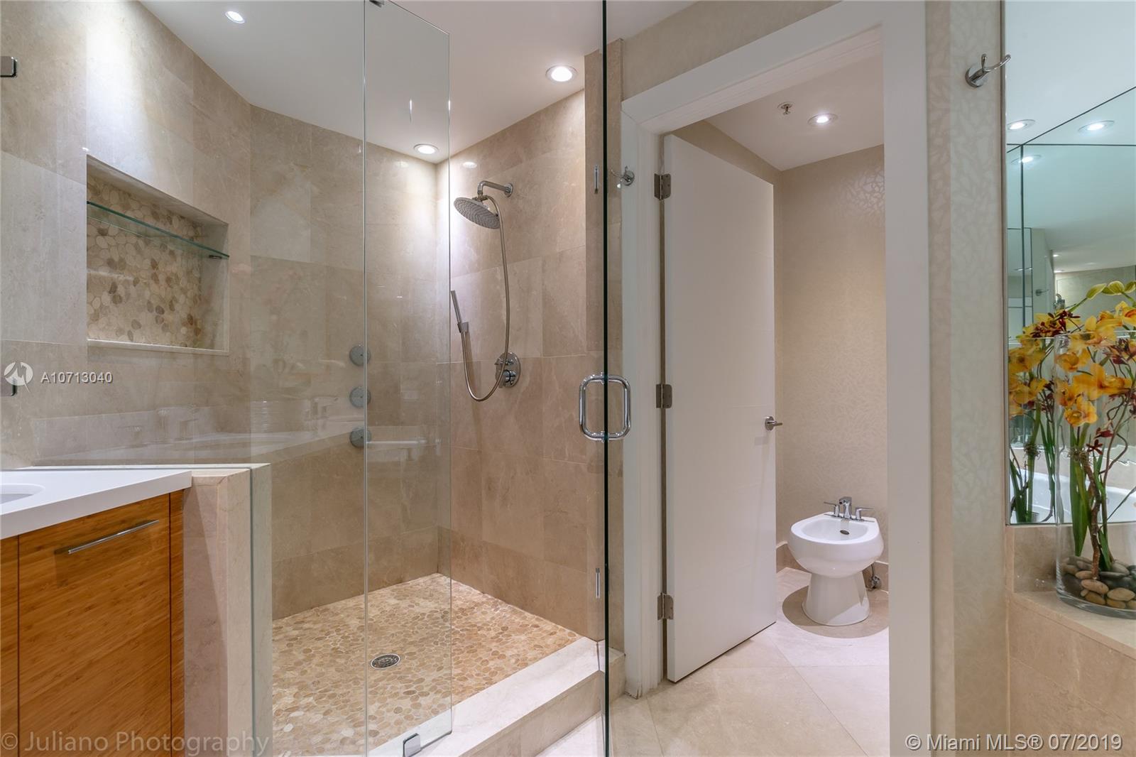 888 Brickell Key Drive, Unit 1007 Miami, FL 33131 - Photo 28 of 43