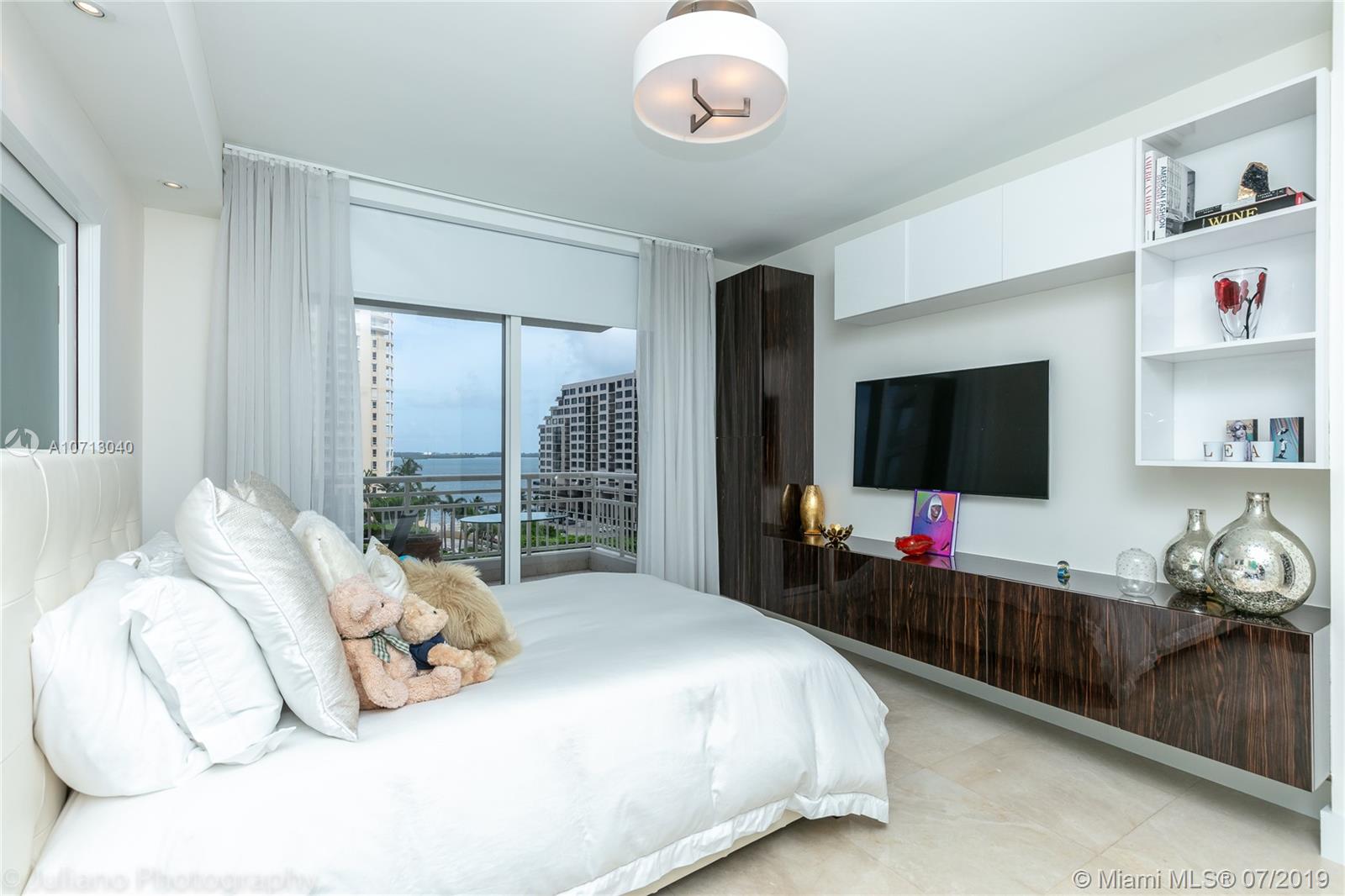 888 Brickell Key Drive, Unit 1007 Miami, FL 33131 - Photo 33 of 43