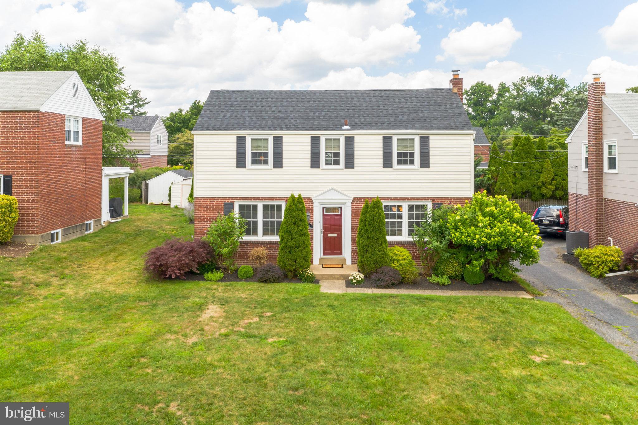 228 Farnham Road Havertown, PA 19083 - Photo 2 of 24