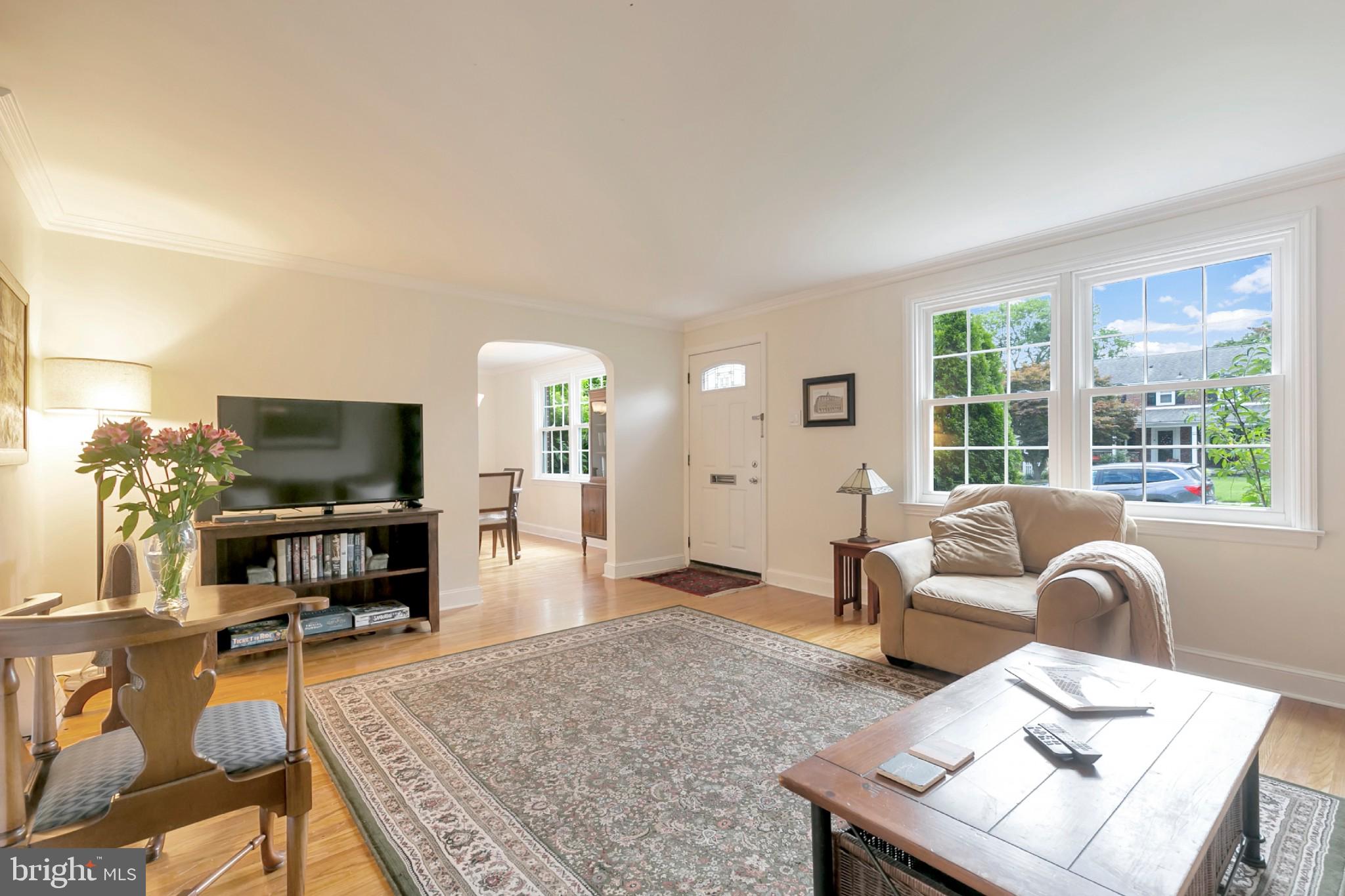 228 Farnham Road Havertown, PA 19083 - Photo 4 of 24