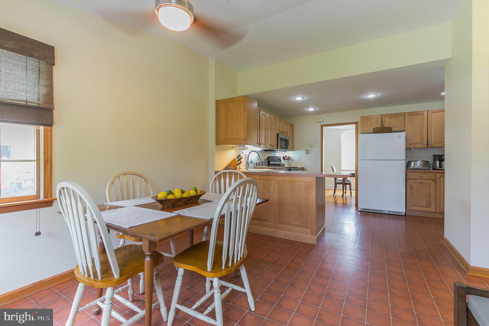 228 Farnham Road Havertown, PA 19083 - Photo 9 of 24