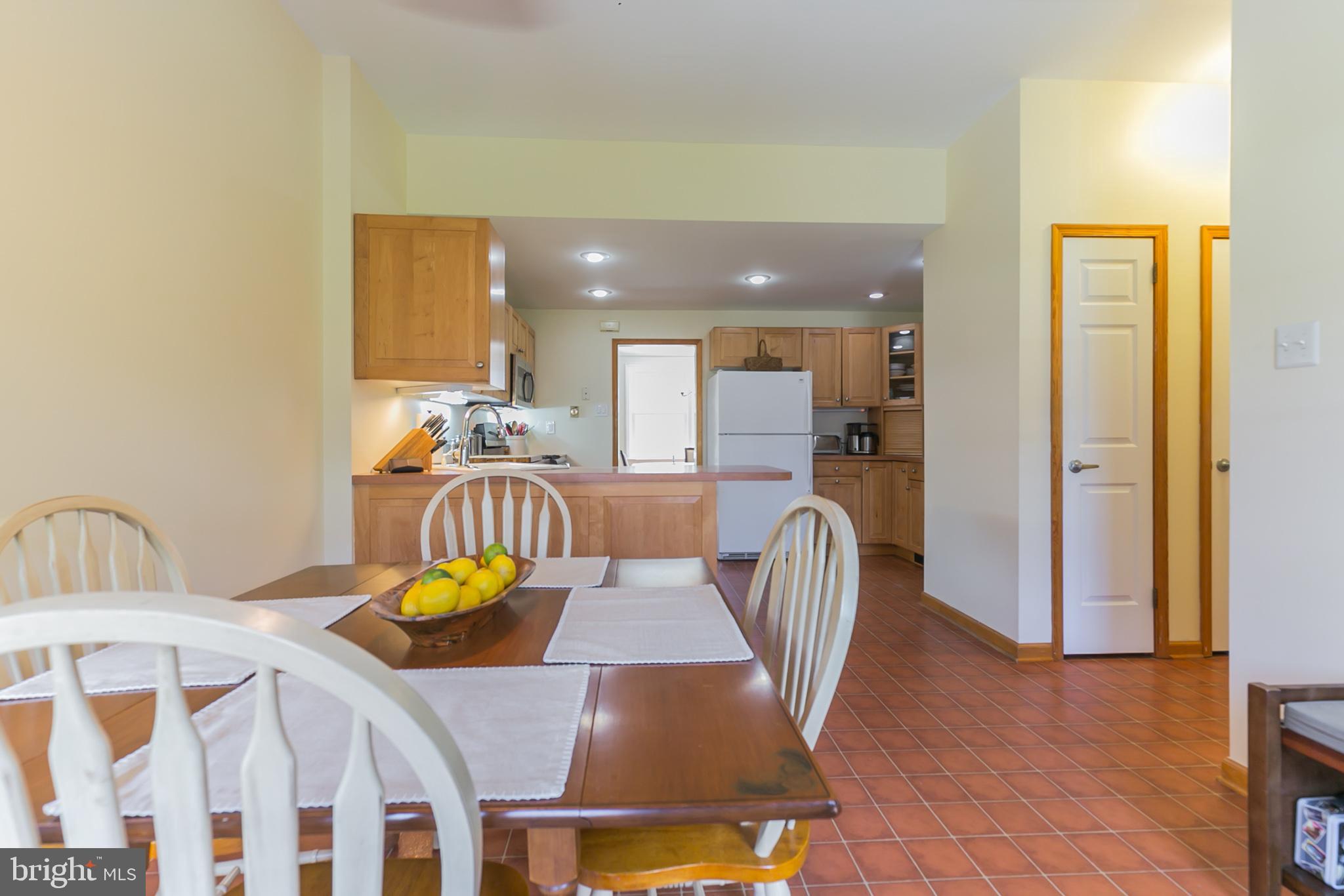 228 Farnham Road Havertown, PA 19083 - Photo 10 of 24
