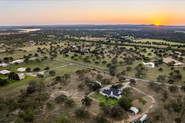 $3,500 | 435 Oxbow Trail, Marble Falls, TX 78654