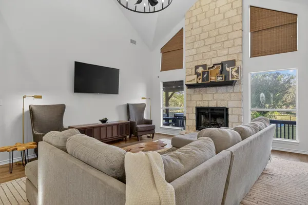 $3,500 | 435 Oxbow Trail, Marble Falls, TX 78654