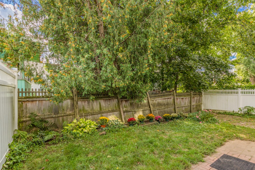 21 Usher Road, Unit 2 Medford, MA 02155 - Photo 31 of 33 Gallery Image 31