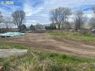a view of a field of building