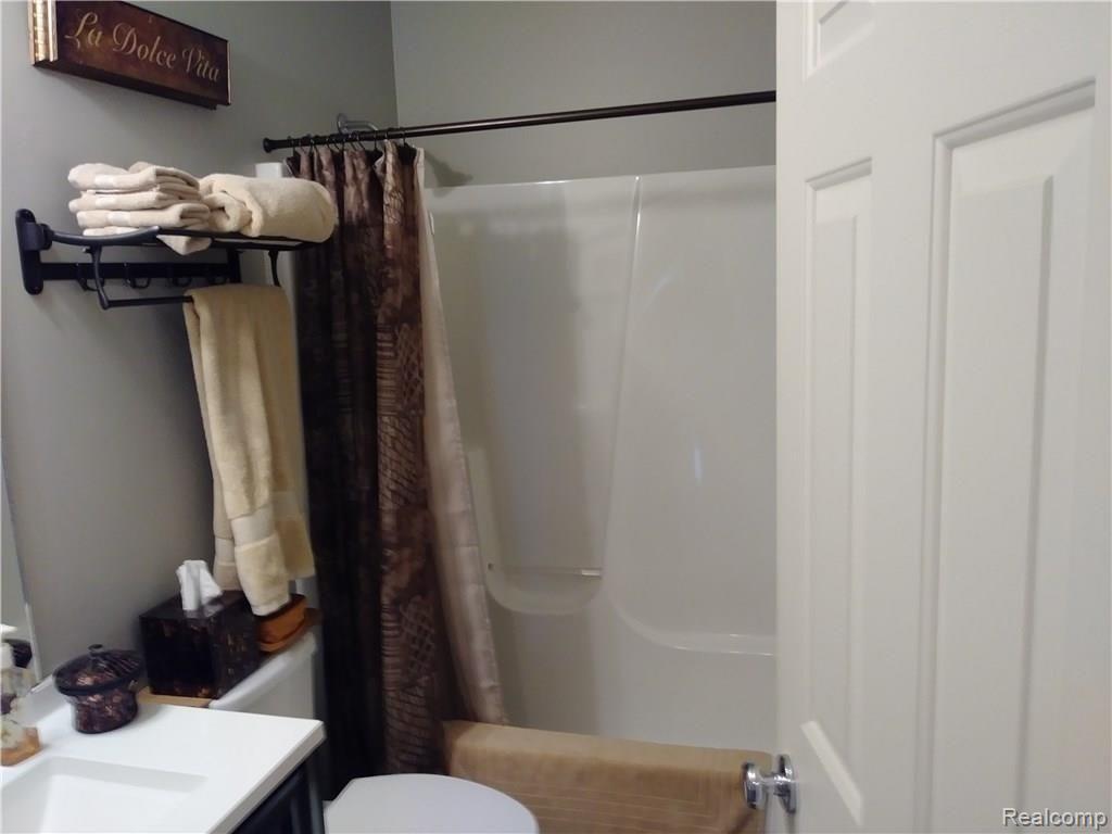 51 Sedum Road, Unit 144 Howell, MI 48843 - Photo 37 of 55 20180816_102217.jpg