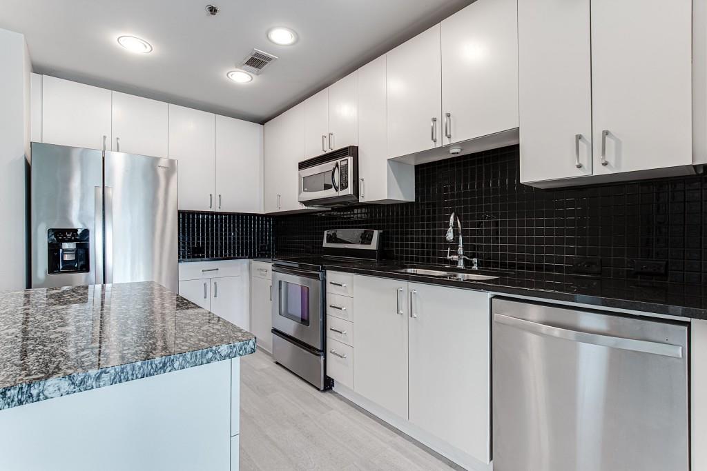 250 Pharr Road Northeast, Unit 216 Atlanta, GA 30305 - Photo 4 of 38