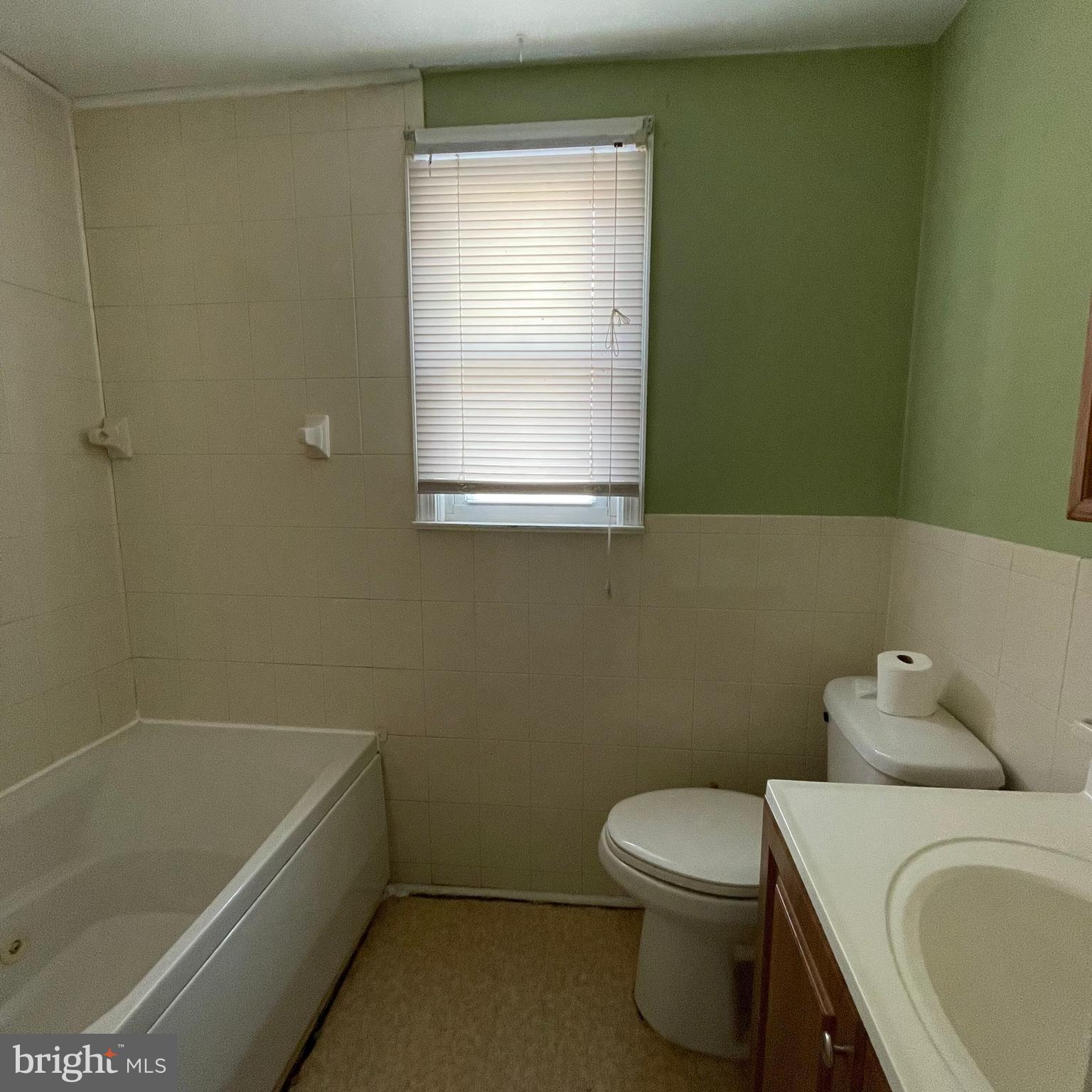 15 East Avon Road Brookhaven, PA 19015 - Photo 14 of 23