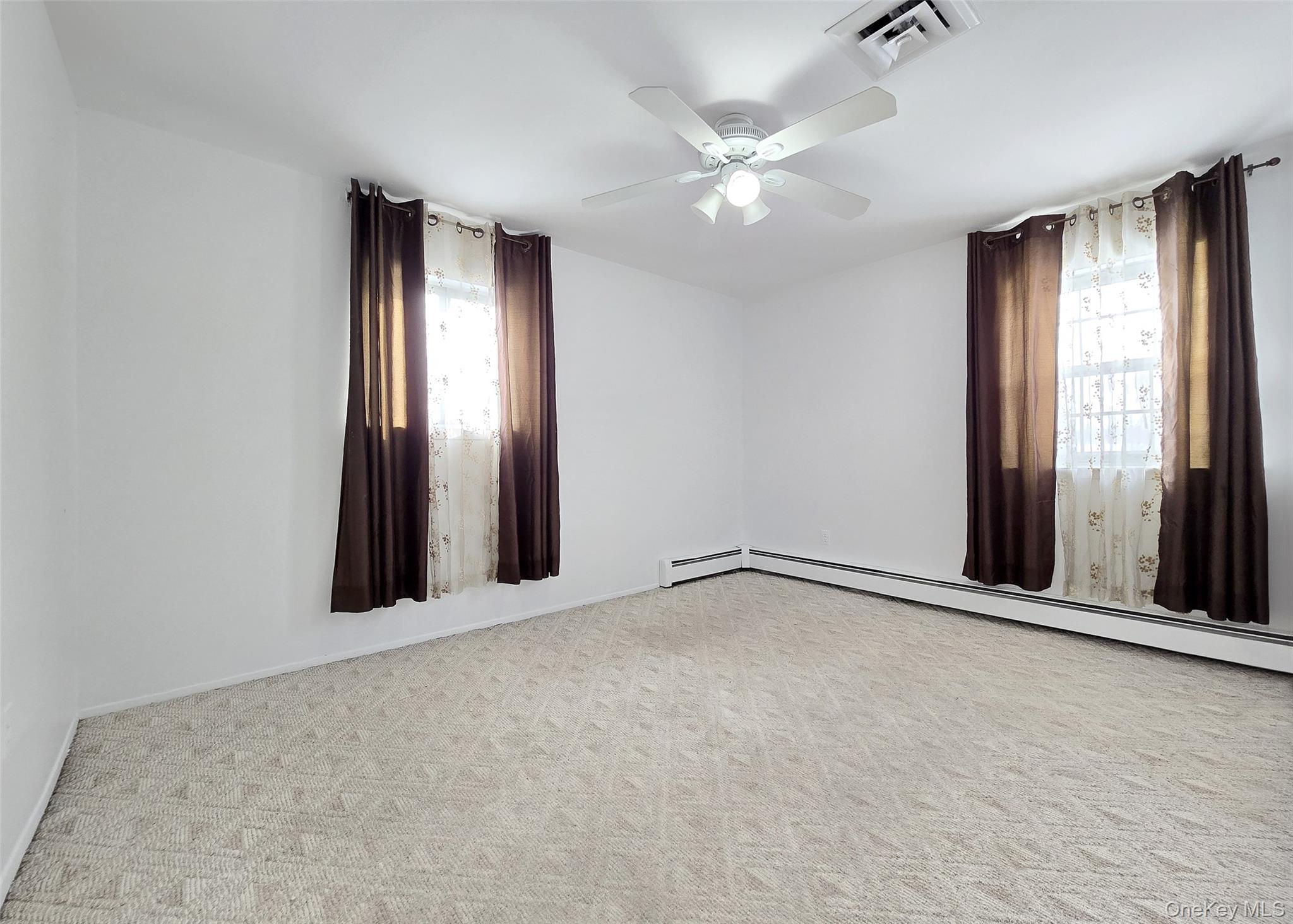 43 Fallen Leaf Road Holbrook, NY 11741 - Photo 15 of 21