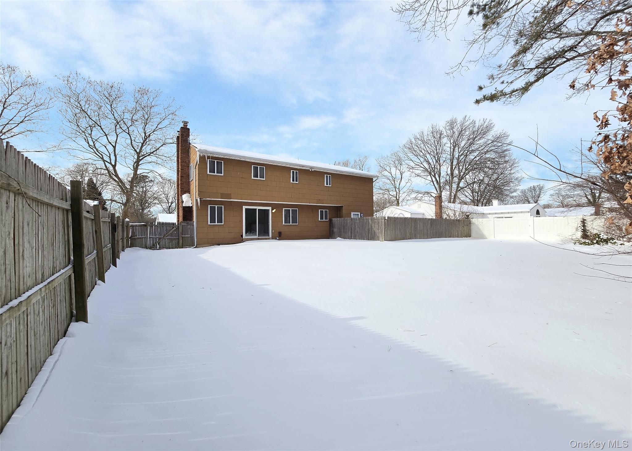 43 Fallen Leaf Road Holbrook, NY 11741 - Photo 3 of 21