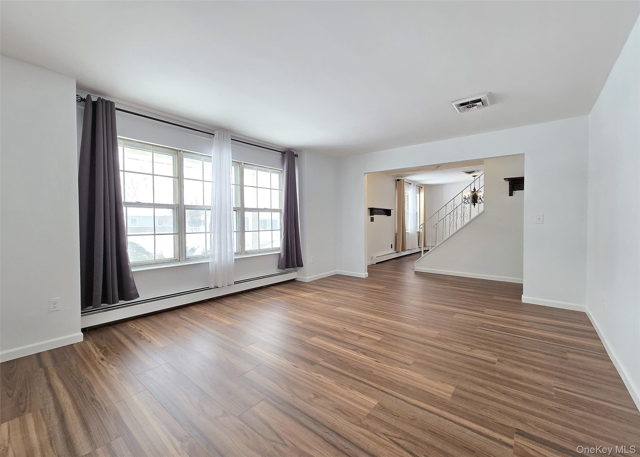 43 Fallen Leaf Road Holbrook, NY 11741 - Photo 4 of 21