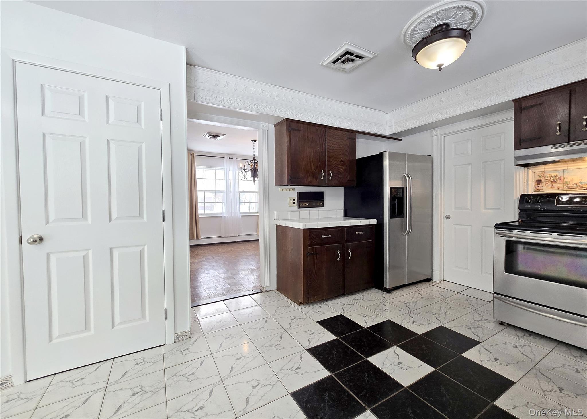 43 Fallen Leaf Road Holbrook, NY 11741 - Photo 7 of 21