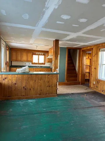 $187,900 | 32 High Street, Vinalhaven, ME 04863