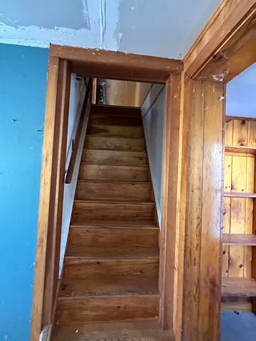 $187,900 | 32 High Street, Vinalhaven, ME 04863