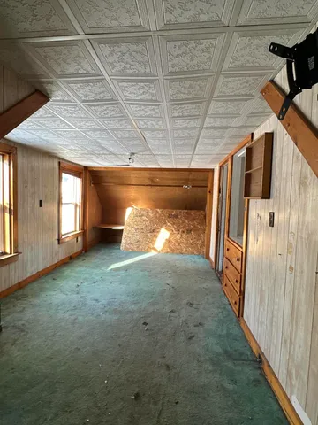 $187,900 | 32 High Street, Vinalhaven, ME 04863