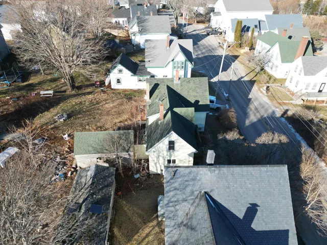 $187,900 | 32 High Street, Vinalhaven, ME 04863