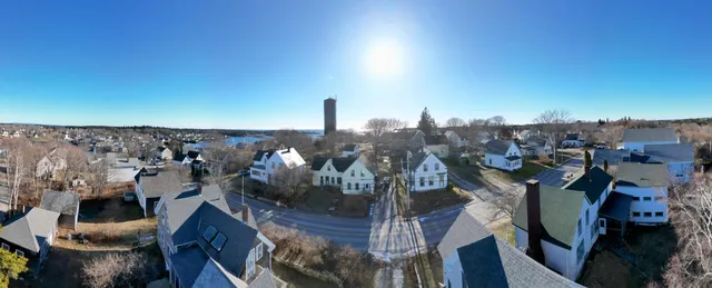 $187,900 | 32 High Street, Vinalhaven, ME 04863