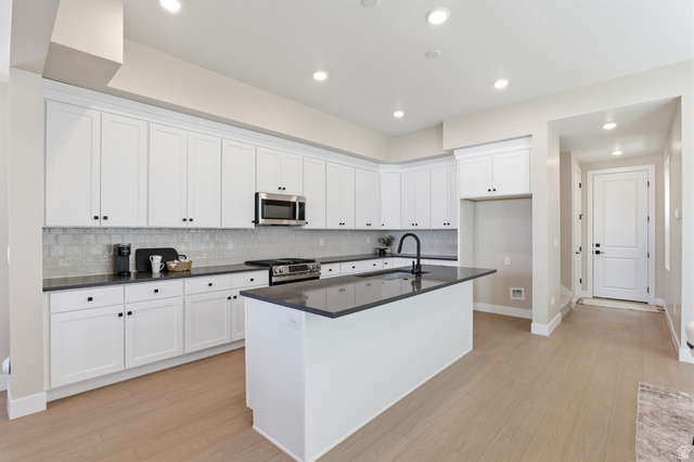 835 South 950 West, Unit 124 Springville, UT 84663 - Photo 10 of 36
